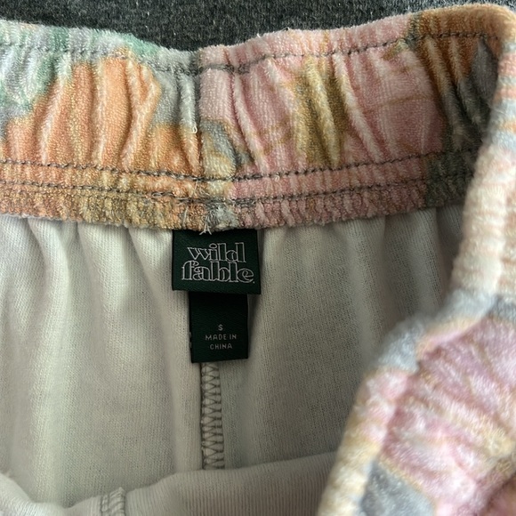 💋3/$10💋NWT Wild Fable Floral Towel Shorts Size Small High Rise - Picture 4 of 5